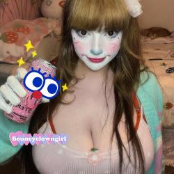 bouncyclowngirl picture
